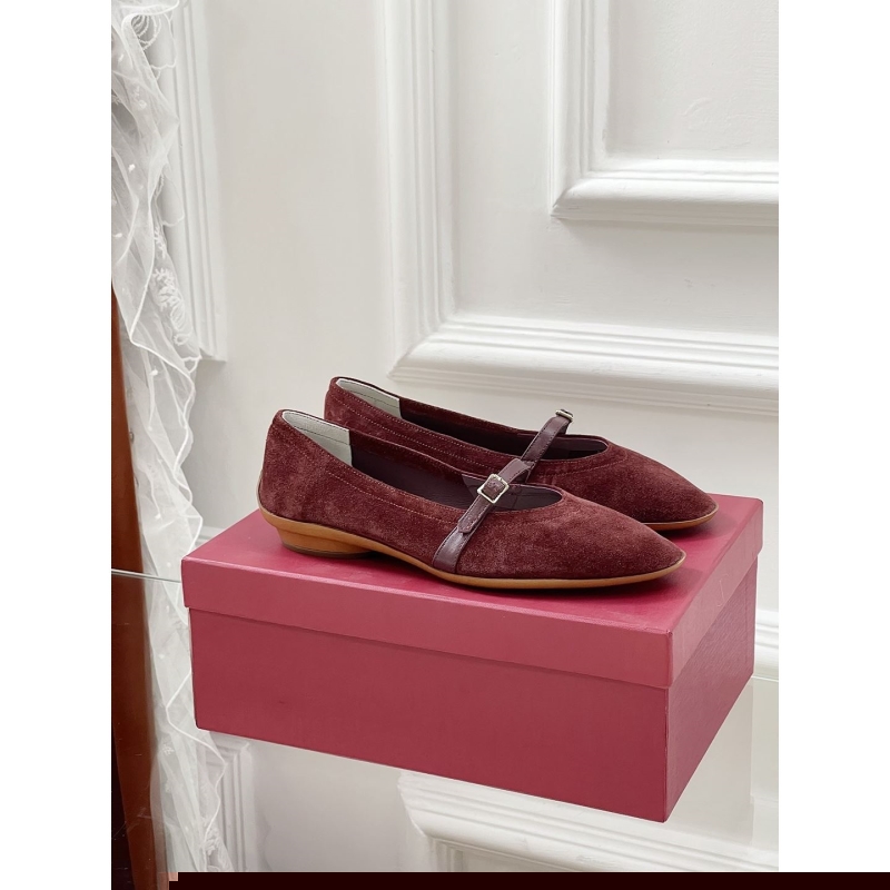 Ferragamo flat shoes